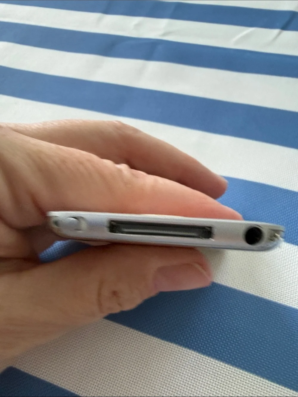 Apple Silver and White iPod Classic Media Player